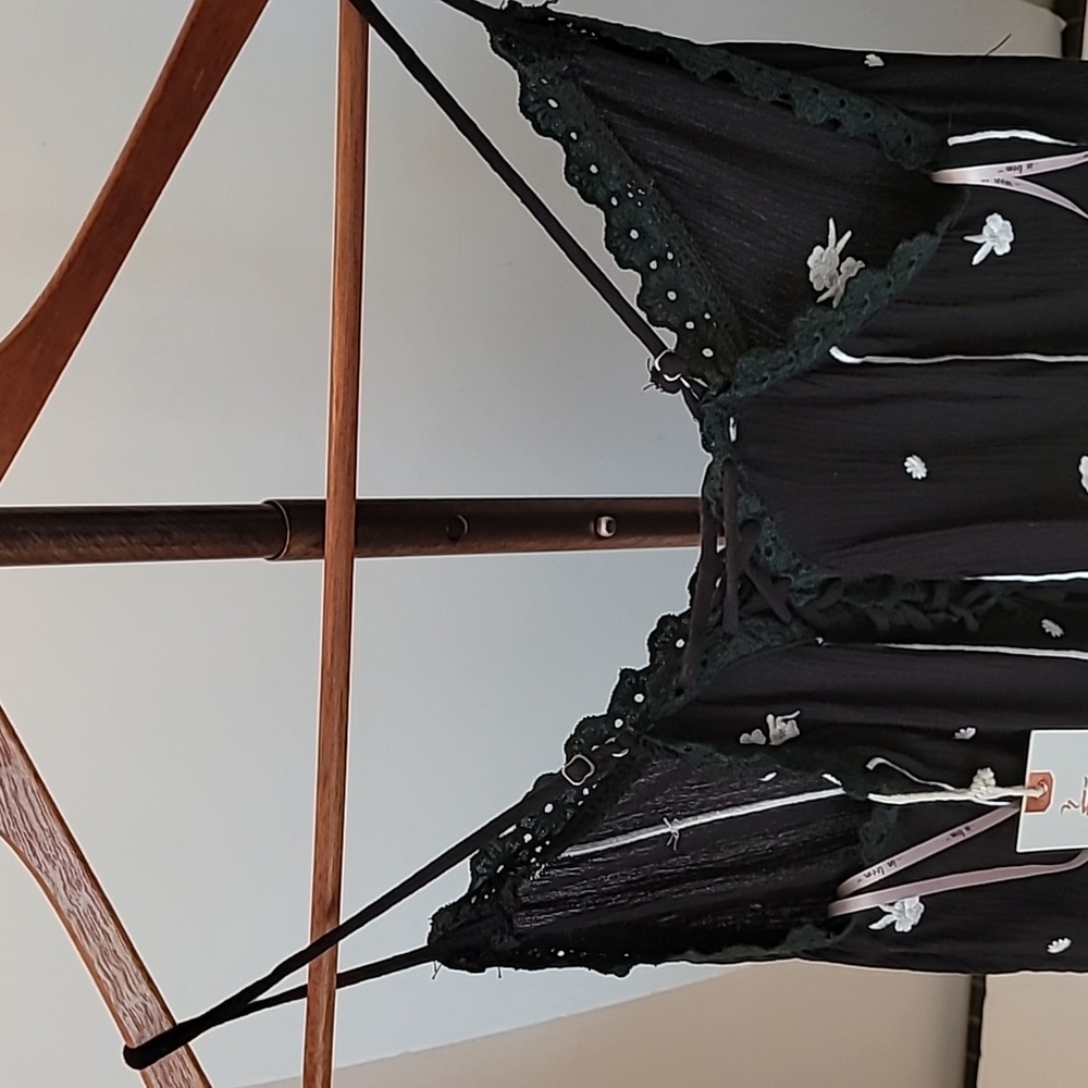 Top - Picture 8 of 8